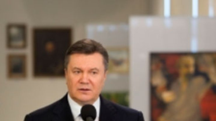 Янукович рад, что Шевченковскую премию получили в этом году поэт и художник