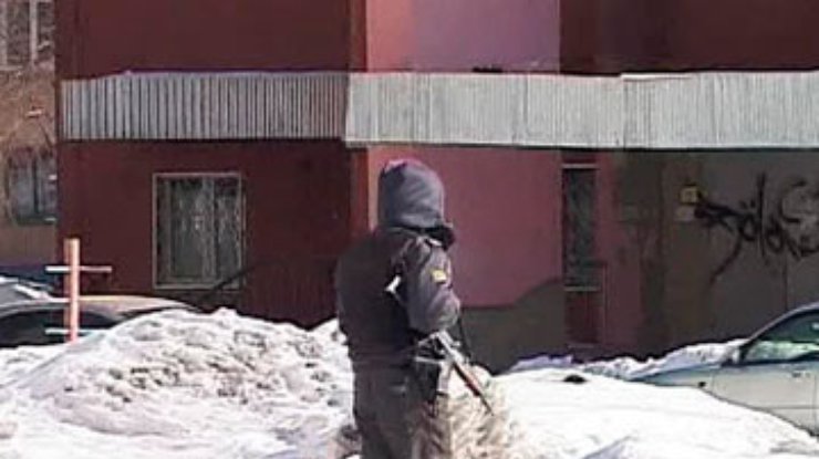 Российский пенсионер не покорился полиции: Стрелял из пистолета и метал гранаты