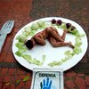 Защитники животных Колумбии решили съесть женщину