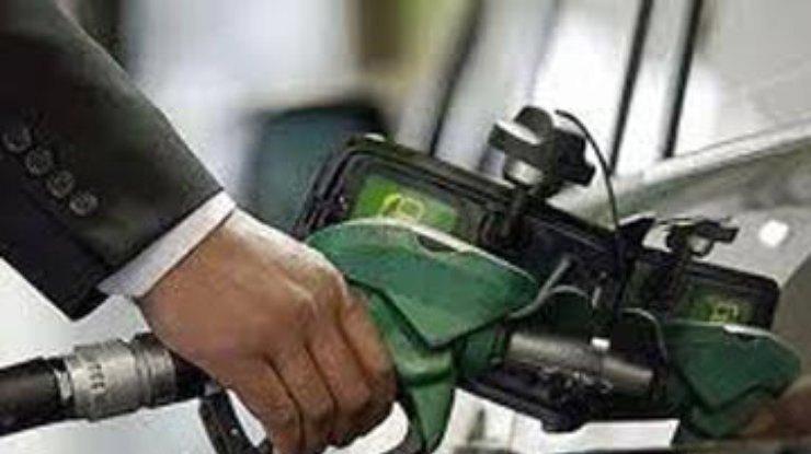 АМКУ начал расследование повышения цен на бензин - Кузьмин