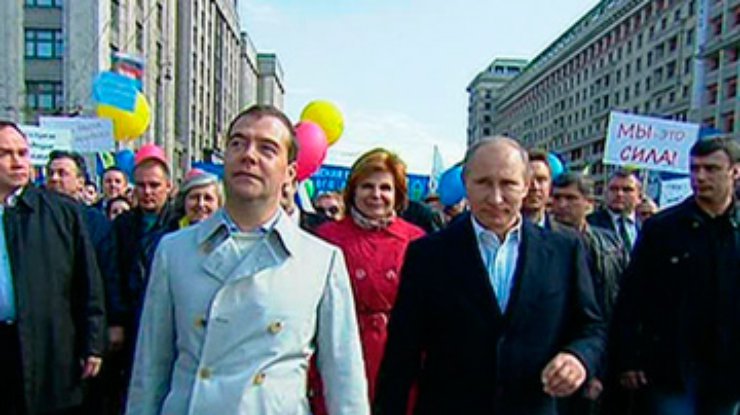 Москва встречает Первомай многотысячной демонстрацией