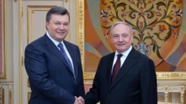 Янукович назвал полезной паузу в отношениях с ЕС
