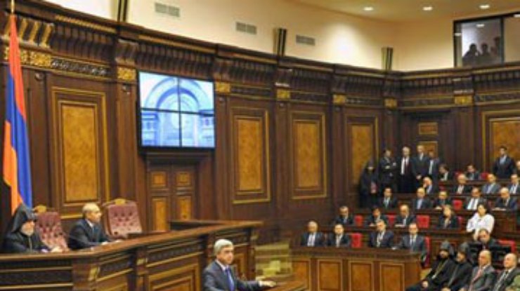 ЦИК Армении распределил мандаты в парламенте