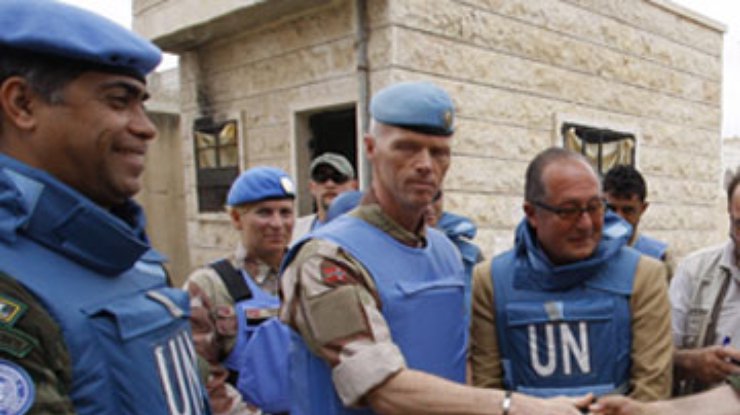 В Сирии рядом с главой наблюдателей ООН взорвался фугас