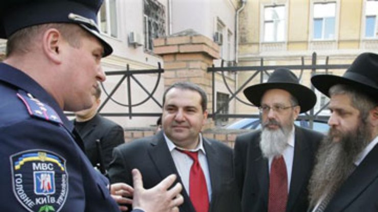 Хозсуд Киева будет слушать дело о земле под еврейский центр без прессы