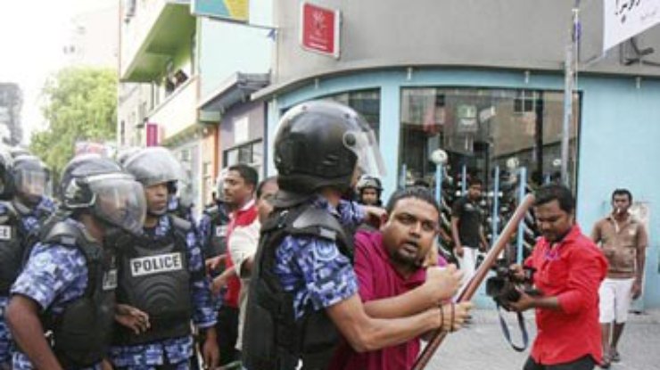 Власти Мальдив обвинили оппозицию в использовании черной магии