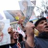 Возле суда, где пройдет слушание по делу Тимошенко, собираются люди