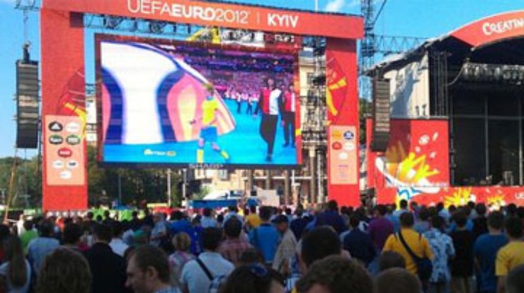 Фан-зона в Киеве будет работать до 4-х утра