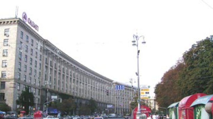 Киев частично возобновил движение транспорта в центре