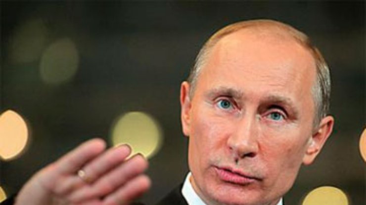 Путин считает правильным возвращение закона о клевете
