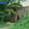 Жители Острога пытаются спасти памятные Заславские ворота