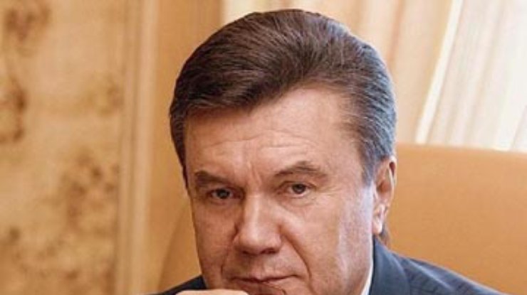 Янукович подписал скандальный закон об отмене тендеров для госкомпаний