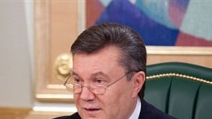 Янукович обсудит языковой закон с интеллигенцией