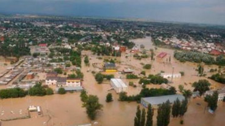 Украина доставила в Крымск гуманитарную помощь
