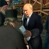 Священник объяснил, зачем целовал руку Путина