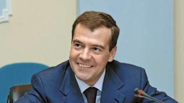 Медведеву жаль, что нынешние студенты не ездят "на картошку"