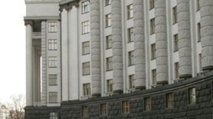 Кабмин намерен выделить еще 8 миллиардов гривен на выплату вкладчикам Сбербанка СССР