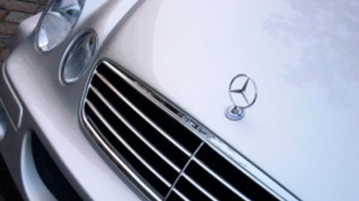 Mercedes-Benz отстает от конкурентов
