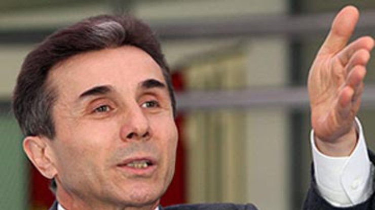 Иванишвили призвал Саакашвили выехать из президентского дворца