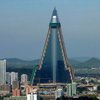 Северная Корея взялась достроить "отель невезения"