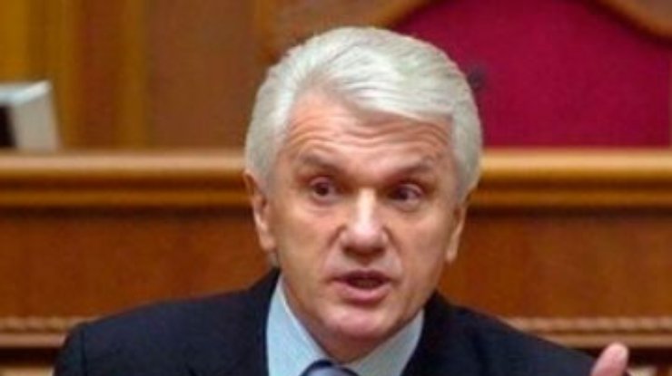 Литвин не верит в отказ оппозиции от депутатских мандатов
