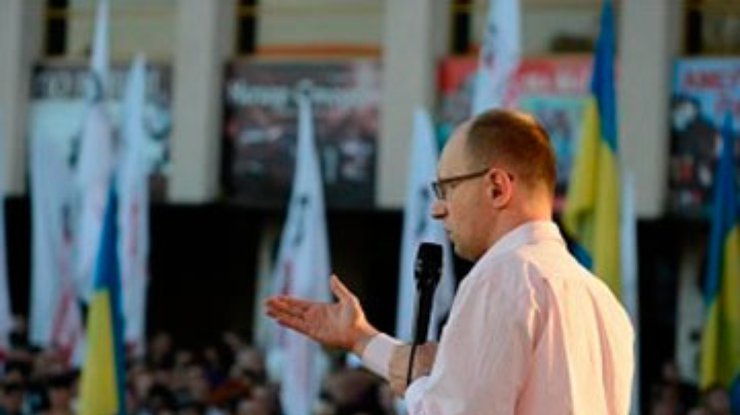 Яценюк грозится показать в Раде, что такое оппозиция