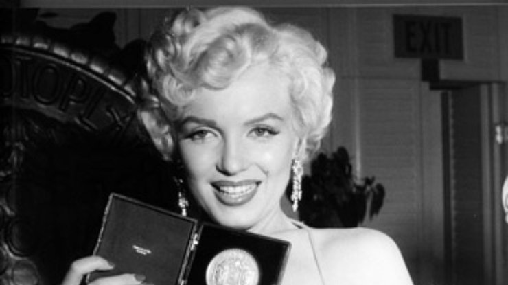 Снимки Мэрилин Монро продали на аукционе за 750 тысяч долларов