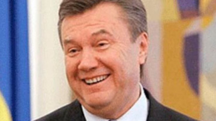 Виктор Янукович поздравил Владимира Кличко с яркой победой