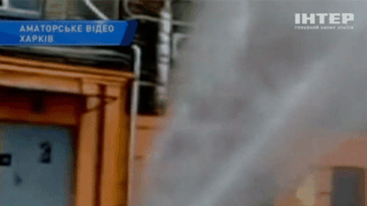 Харьковские коммунальщики устранили гейзер в центре города