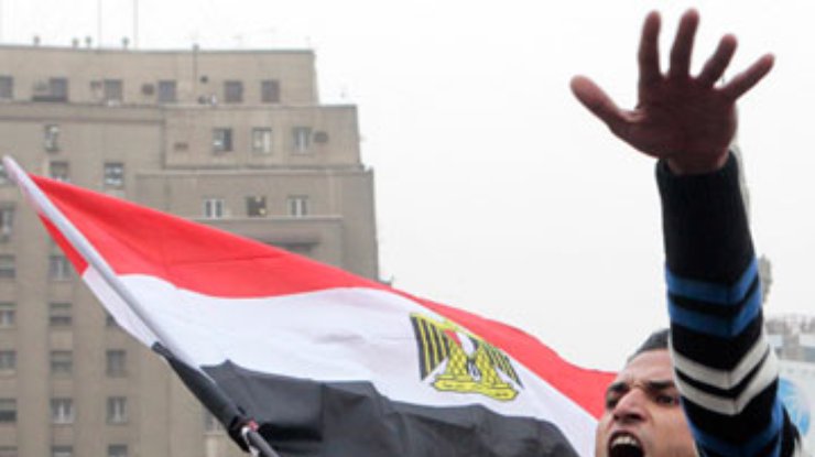 Полиция применила газ против демонстрантов на площади Тахрир