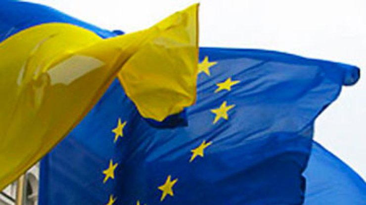 Польский МИД: ЕС должен ввести безвизовый режим с Украиной