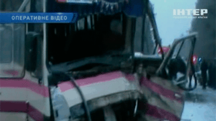 На трассе Киев-Ковель столкнулись два автобуса. Водители обоих погибли