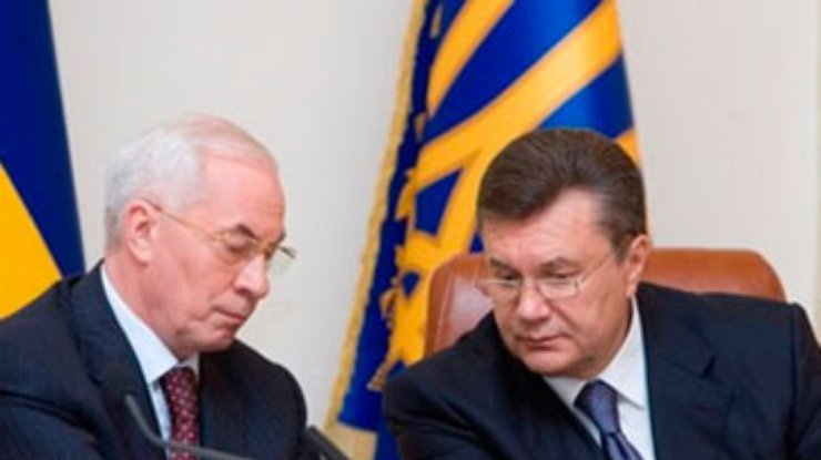 Янукович выдвинул Азарова на должность премьера