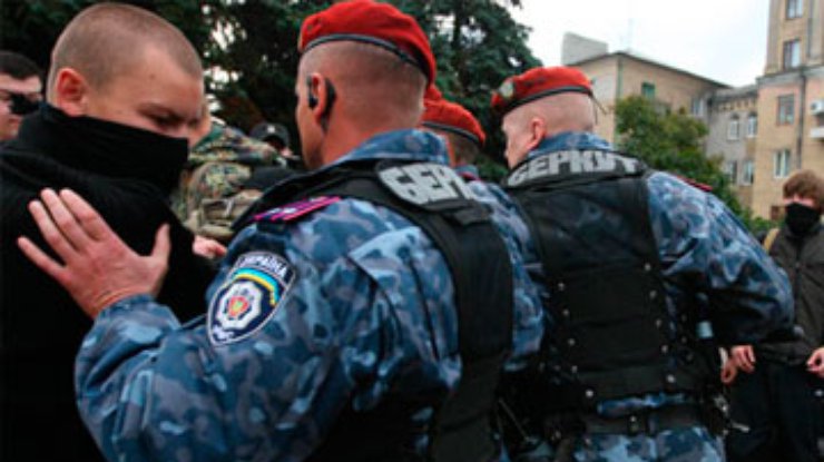 Оппозиция пыталась ликвидировать спецпоздразделение "Беркут"