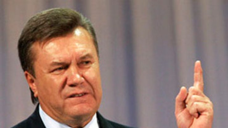 Янукович пообещал определится с главой НБУ в ближайшие дни