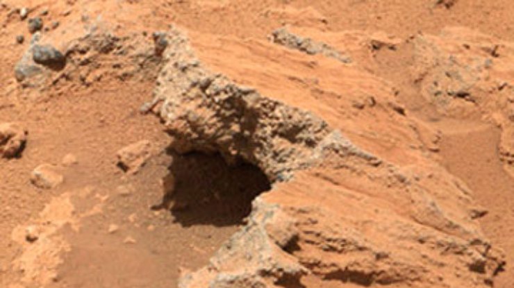 Марс мог быть раньше затоплен водой, - ученые