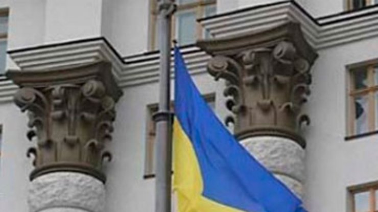 В Украине вступают в силу положения двух кодексов и 52-х законов