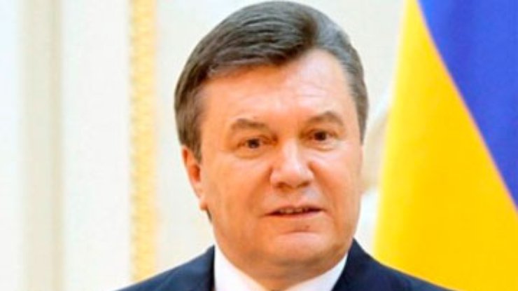 Янукович считает невозможным принятие новой Конституции на референдуме