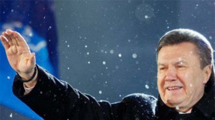 Янукович предлагает Раде разобраться с порядком усыновления детей иностранцами