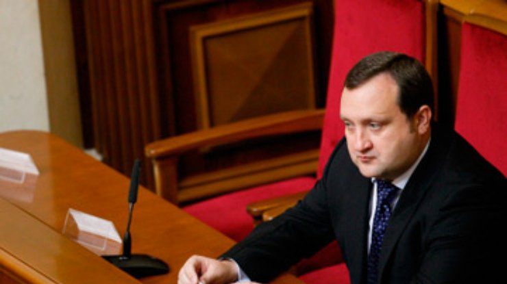 Арбузов тяжело переживает переход в правительство