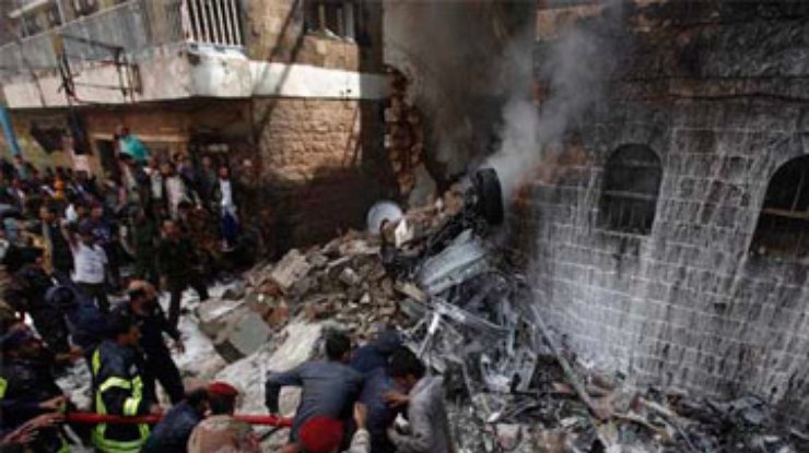 В столице Йемена Су-22 рухнул на жилой квартал: 12 жертв