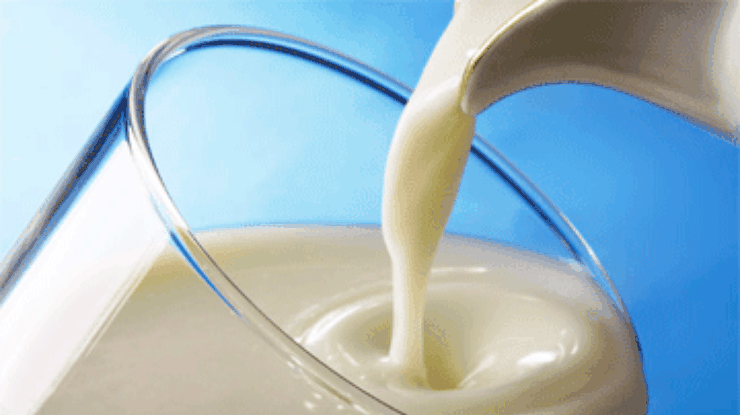 Из-за молока могут появиться прыщи, - ученые