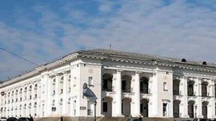 Киевсовет не стал спасать Гостиный двор от "реконструкции"