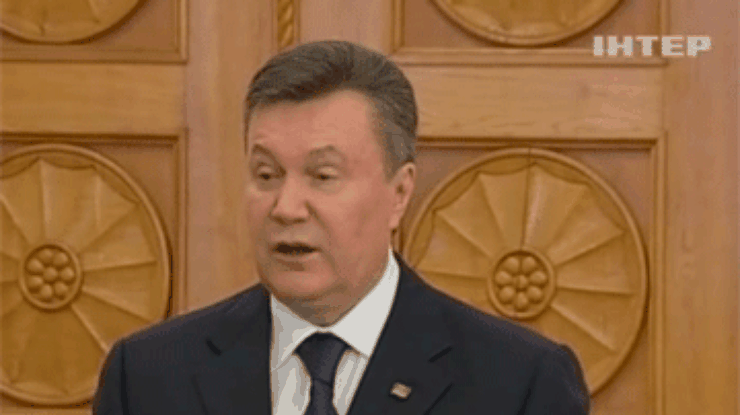 Янукович пообещал, что будет лично контролировать реализацию госпрограмм