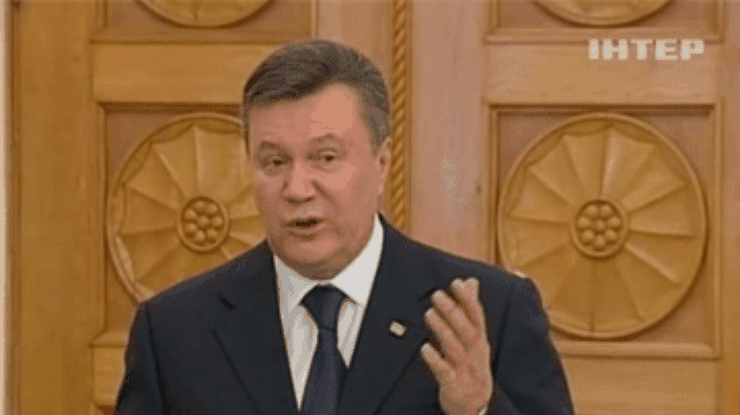 Янукович жестко раскритиковал Богатыреву и Табачника