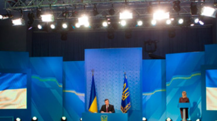 Янукович признался, что не любит общаться с журналистами