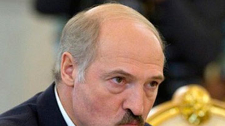 Лукашенко грозит распустить правительство
