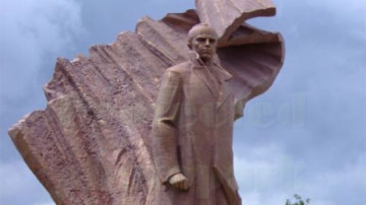"Свобода" будет охранять памятники на Львовщине