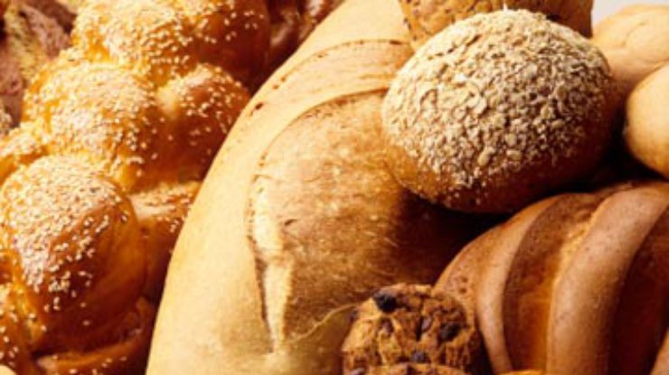 Азаров пообещал стабильные цены на хлеб