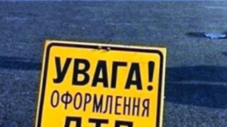 Водителей автомобилей, столкнувшихся в Днепропетровске, задержат на 60 часов